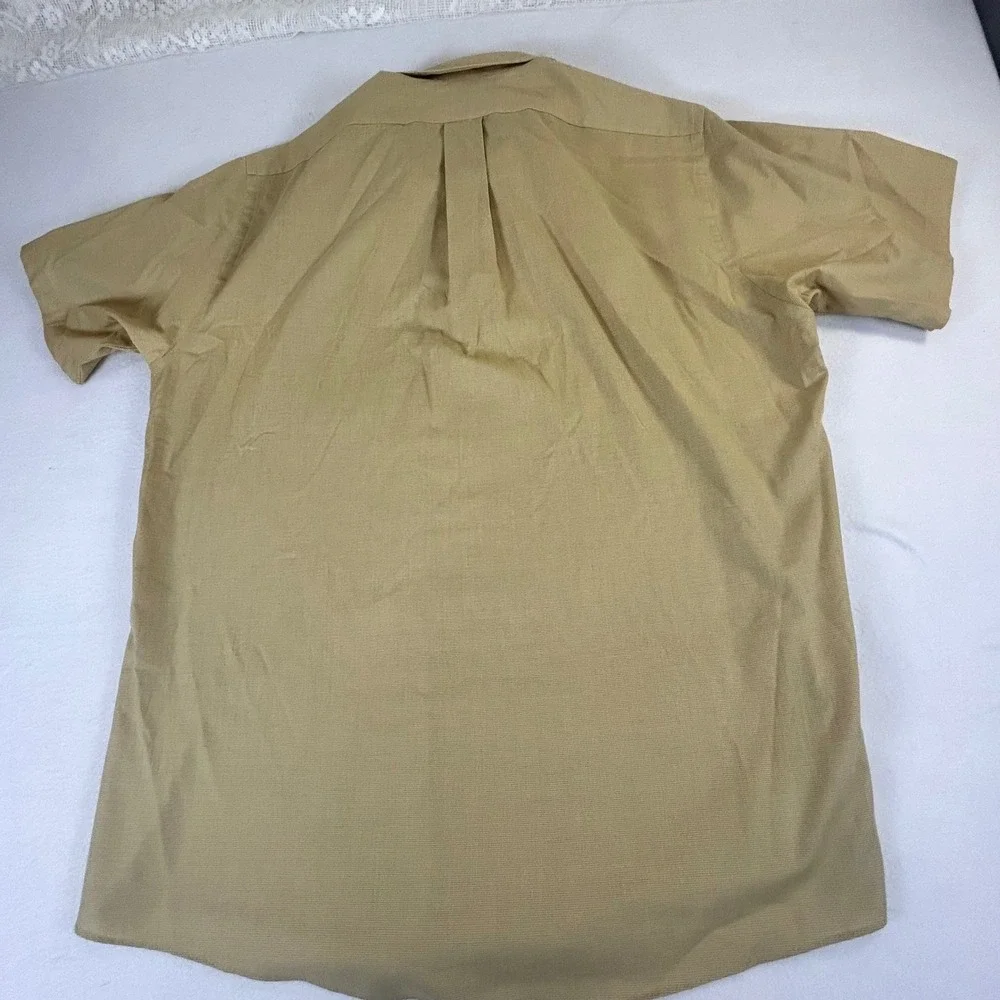 Van Heusen Mens Tan Short Sleeve Button Down‎ Shirt Wrinkle Free Large
